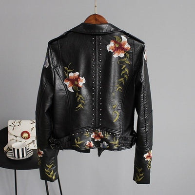 Florale Lederjacke – Mit handgefertigten Details