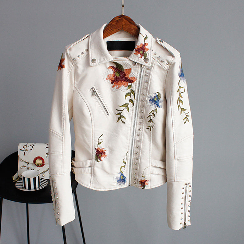 Florale Lederjacke – Mit handgefertigten Details