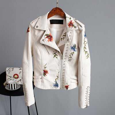 Florale Lederjacke – Mit handgefertigten Details