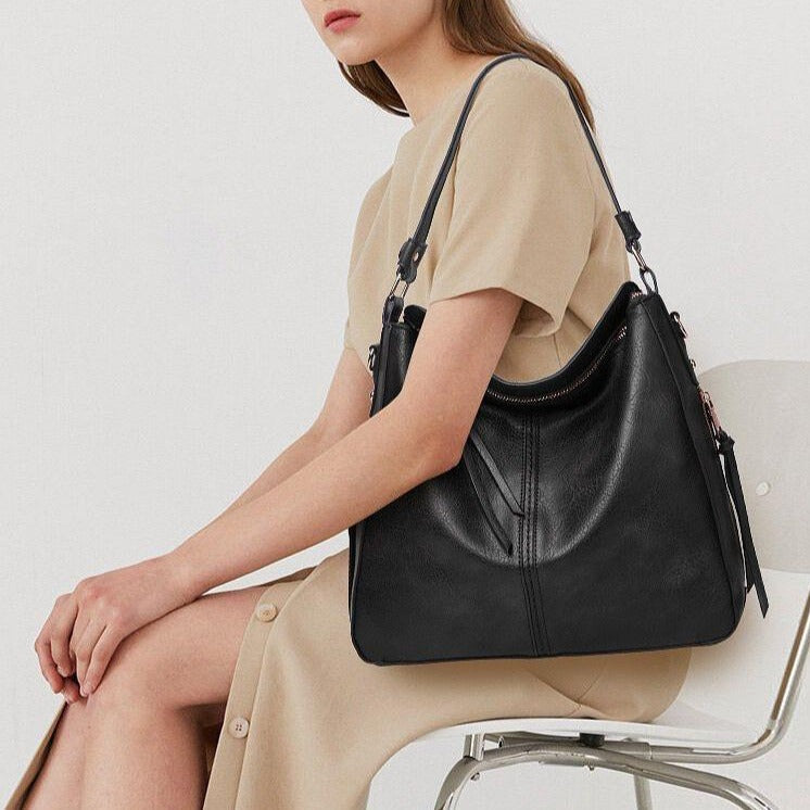 Lottie™ - Elegante Einkaufstasche aus Leder mit großem Fassungsvermögen